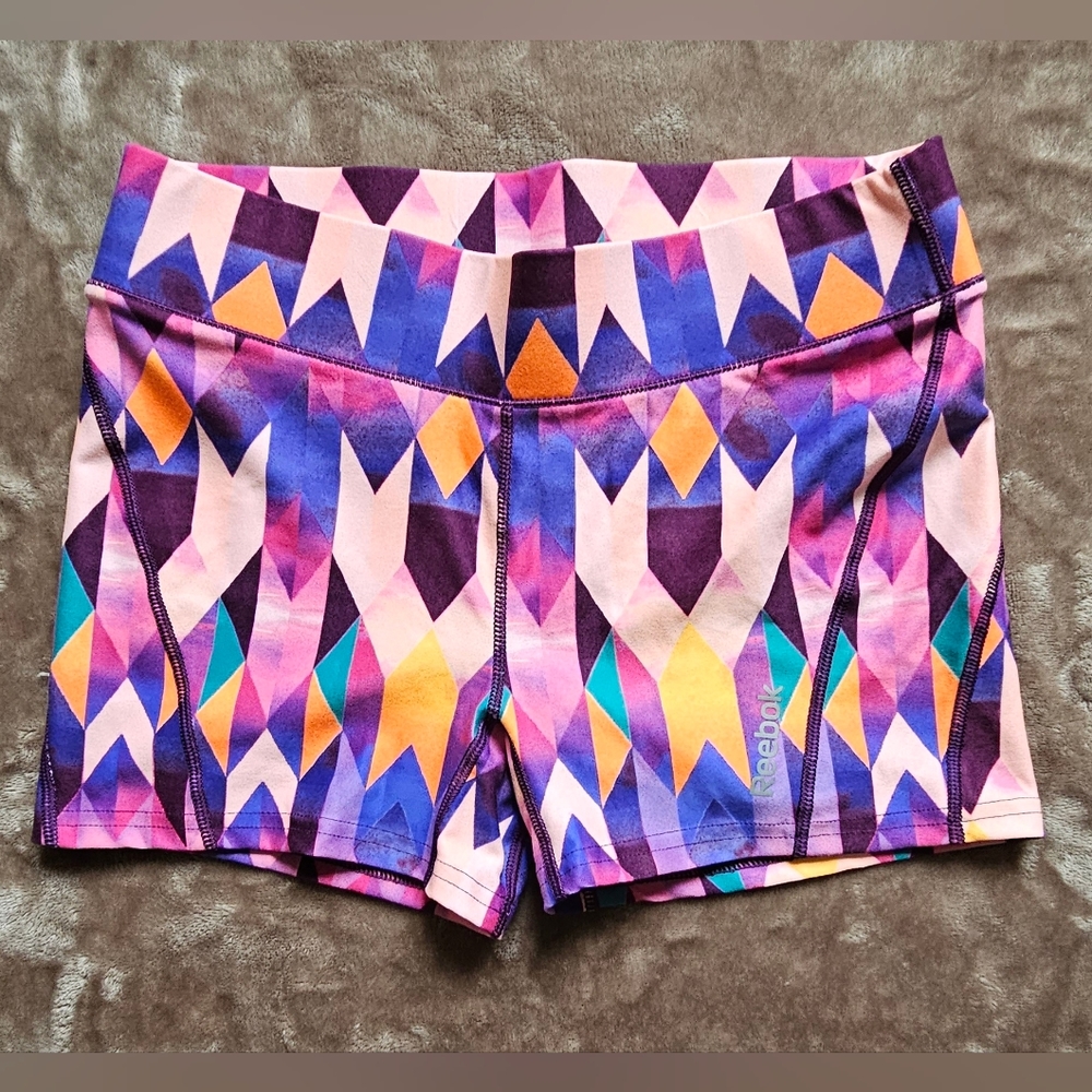 Reebok workout shorts. SIZE S